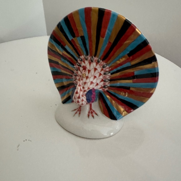 Herend Fishnet Figurine Peacock Rust
